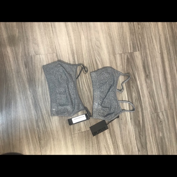 Grey sports bra super comfy comes in XS/S & M/L - Picture 4 of 6